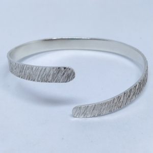 bracelet argent martelage zébré